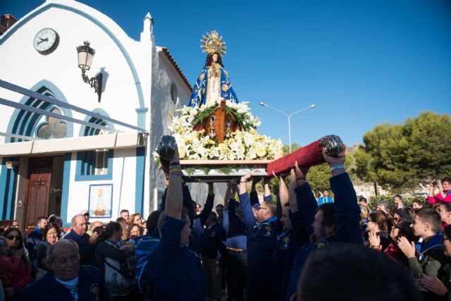 La Virgen del Milagro es acompañada por centenares de mazarroneros hasta la iglesia de San Andrés