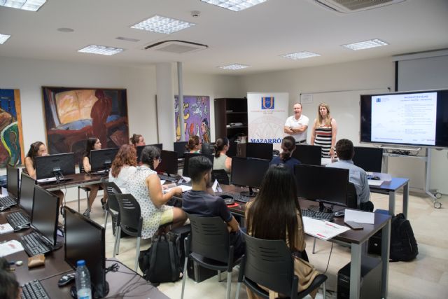 La Universidad del Mar imparte en Mazarrón un curso para mejorar la productividad de los distintos profesionales