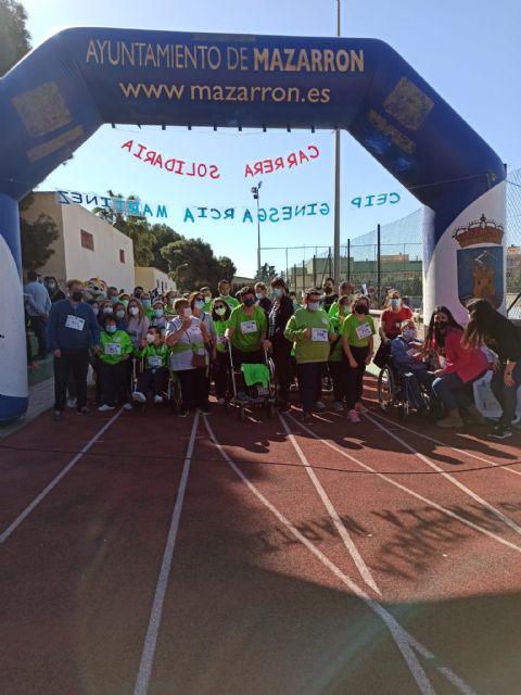 El centro de día de personas con discapacidad participan en la XI jornada por el día del deporte