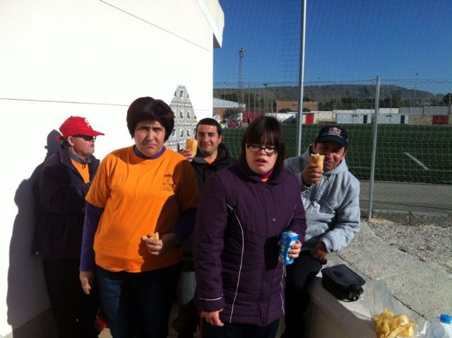 Los usuarios del Centro de Día de Personas con Discapcidad Intelectual acuden al Campeonato Regional de Petanca