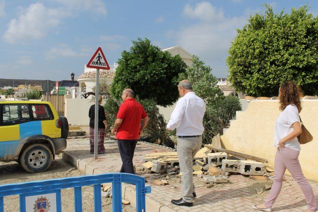 Emergencias municipales restablecen la normalidad en Camposol tras una fuerte tromba de agua