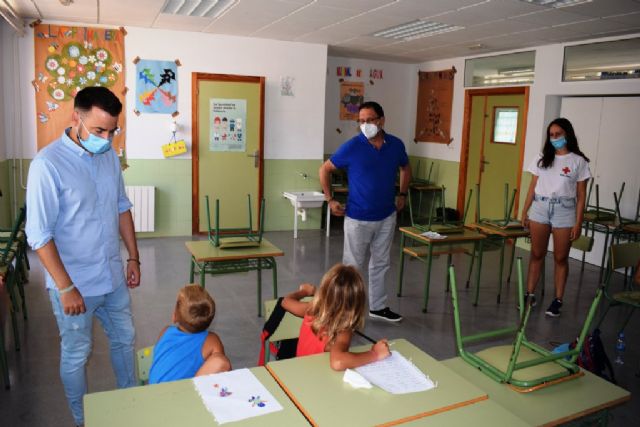 Más de cincuenta niños y niñas disfrutan de las Escuelas de Verano