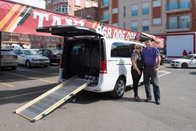 La flota de taxis incorpora un vehículo adaptado para personas con movilidad reducida