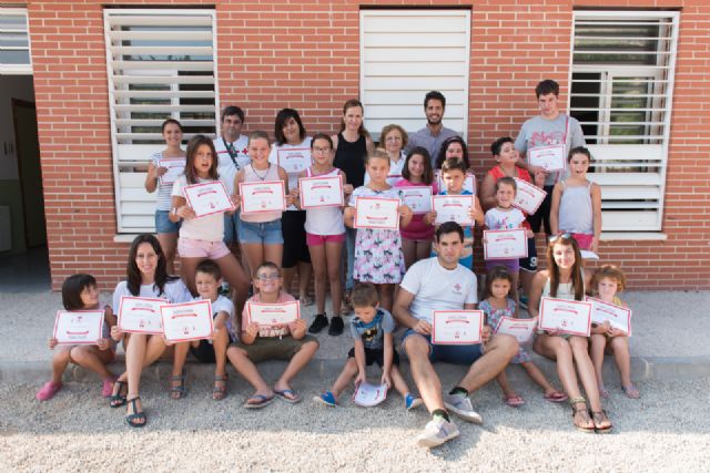 Las escuelas de verano de Bahía y la Cañadica finalizan con un campamento