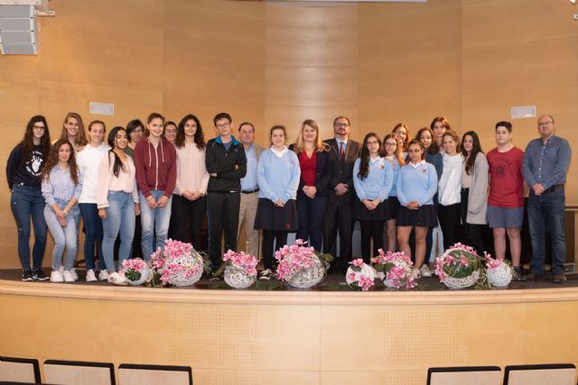 Los alumnos de secundaria del municipio ponen a prueba sus conocimientos en la I olimpiada constitucional