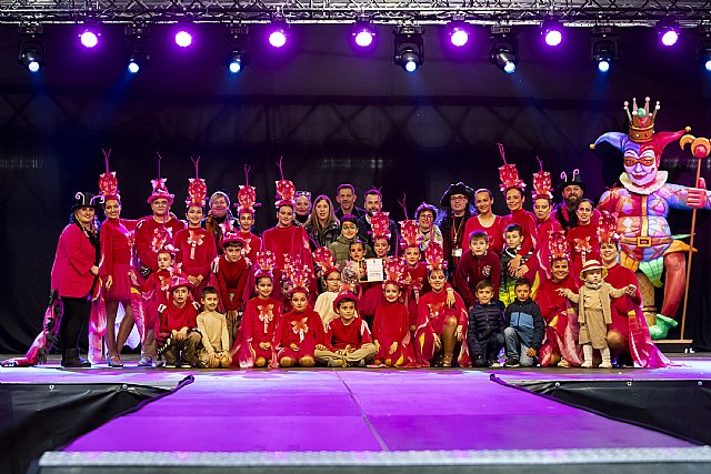 El desfile infantil de carnaval de escuelas de baile, AMPAS y guarderías ilumina la tarde del sábado en Mazarrón