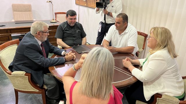 La Cofradía de Pescadores del Puerto de Mazarrón nombra al presidente de la Asamblea Regional pregonero de sus fiestas en honor a la Virgen del Carmen