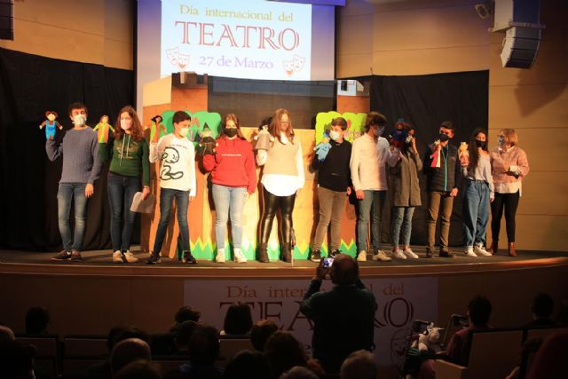 LaUniversidad Popular de Mazarrón celebra el Día Mundial del Teatro