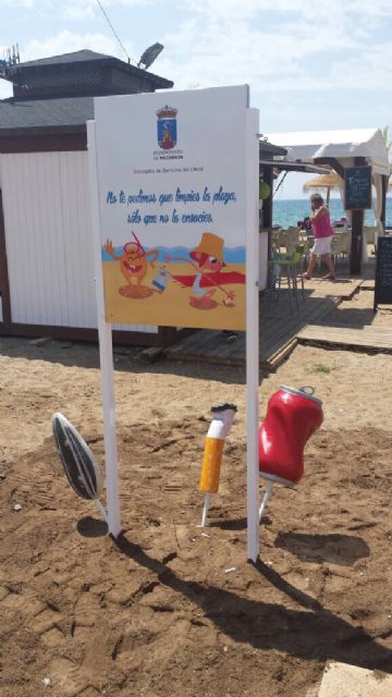 Una campaña informativa invita al bañista a mantener limpias las playas
