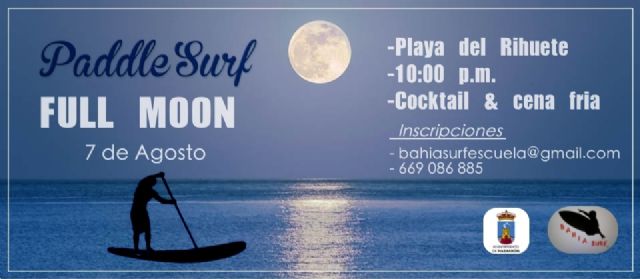 Bahía Surf oferta salidas en Paddle Surf en la noche de luna llena