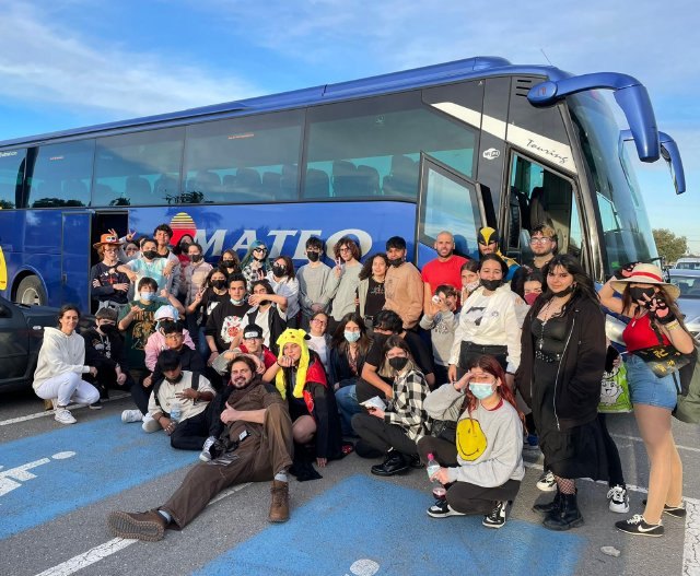 Jóvenes mazarroneros disfrutan del salón del manga y cultura japonesa de Alicante