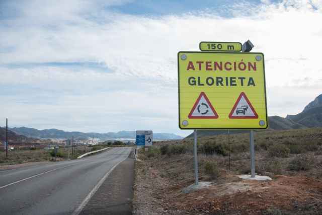 La Comunidad mejora la señalización en la intersección de la carretera de Mazarrón a Cañada de Gallego