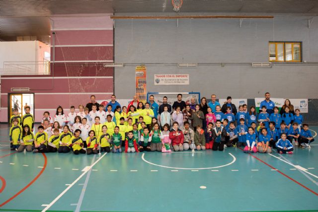120 alumnos participan en las pruebas de 'jugando al atletismo' del programa de deporte escolar