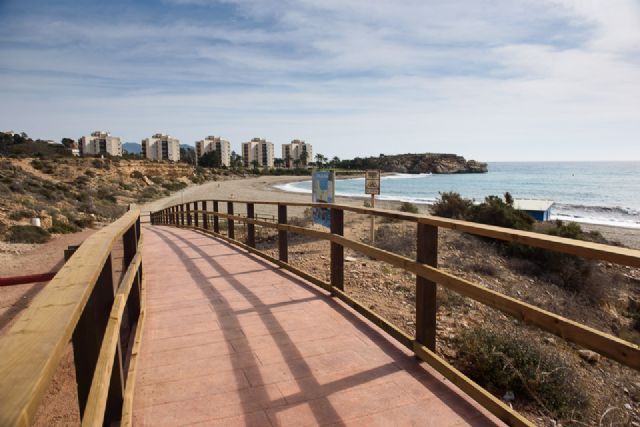 Demarcación de Costas mejora los accesos a las playas del municipio