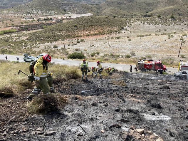 Efectivos adscritos al Plan Infomur acuden a extinguir incendio forestal en Mazarrón