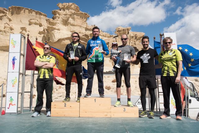500 corredores se dieron cita en las calas de Bolnuevo para participar en el V cross trail del Club Bahía de Mazarrón