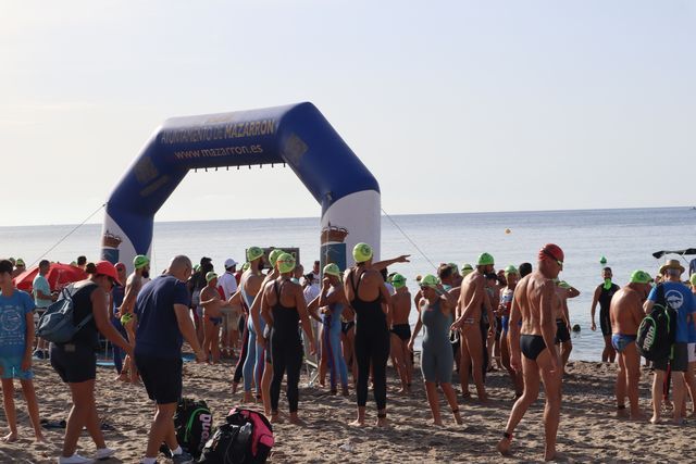 Cerca de 300 nadadores y nadadoras se dan cita en la travesía Seaman Costa Cálida 2022