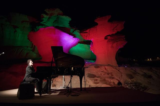 Mágico concierto de Juan Miguel Murani junto a las Erosiones de Bolnuevo