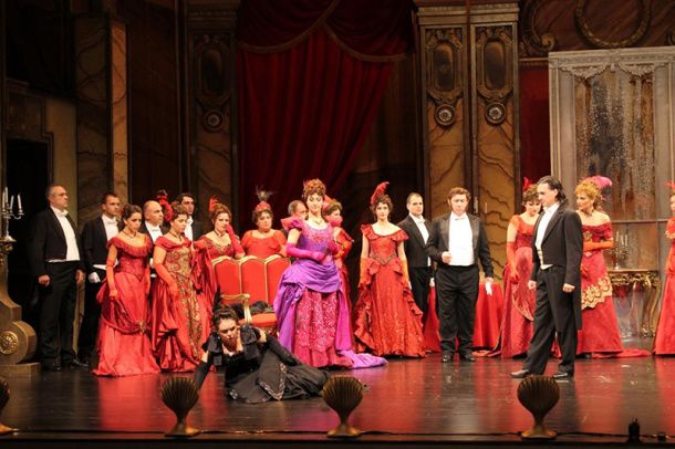 El ayuntamiento organiza un viaje a Lorca para disfrutar de 'La Traviata' en el Teatro Guerra