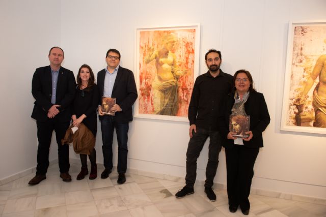 Casas Consistoriales acoge la exposición 'Constelaciones. Nikes y Diosas' de Torregar