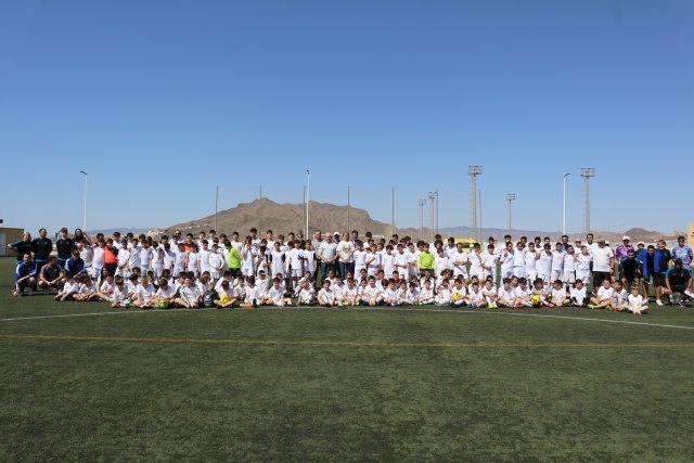 Mazarrón acogió el sábado 13 la II Jornada de convivencia de las escuelas sociodeportivas de la Fundación Real Madrid