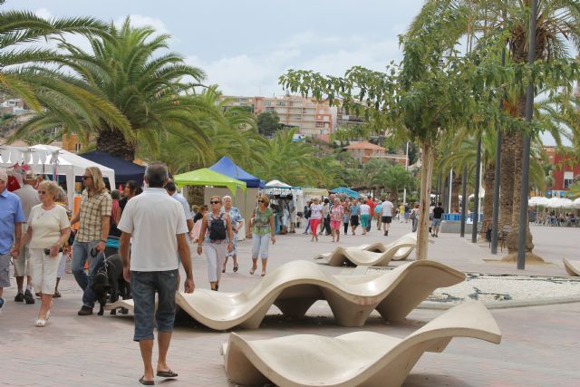 Nueva cita con el mercado artesano en Puerto de Mazarrón, este sábado 19