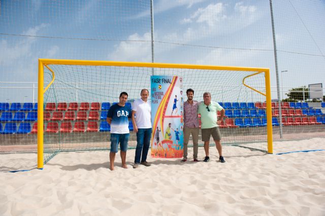 El Complejo Deportivo alberga este fin de semana la fase final de la liga nacional de fútbol playa