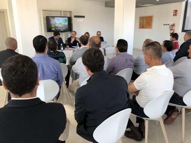 La Comunidad y el Ayuntamiento de Mazarrón  colaboran en la promoción del municipio como destino de  inversiones