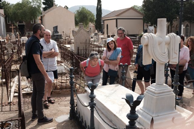 Las visitas guiadas a los cementerios de Mazarrón regresan este verano  al son de la música
