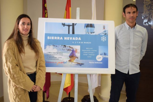 Juventud organiza un viaje para esquiar a a Sierra Nevada para los días 6, 7 y 8 de marzo