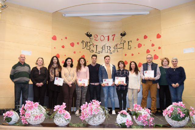 Juana María Calle y Enrique Tárraga ganan el primer premio del concurso de poesía 'Declára-te'