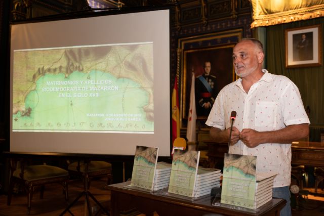 El libro de Joaquín Ruiz que indaga en la historia de los apellidos mazarroneros estará disponible en Dialnet