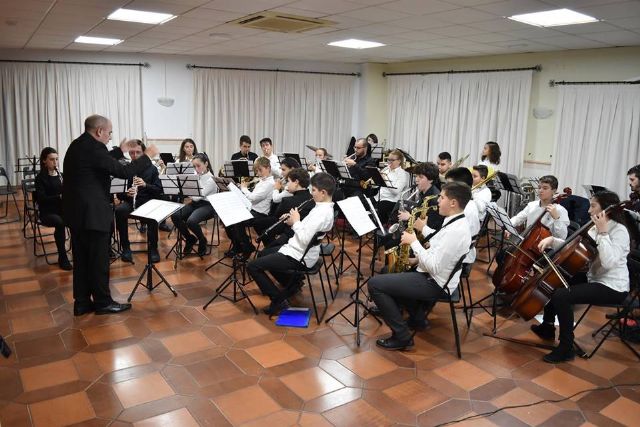 La Asoc. Musical 'Maestro Eugenio Calderón' rindió homenaje a su patrona con un variado concierto ofrecido por sus tres agrupaciones musicales