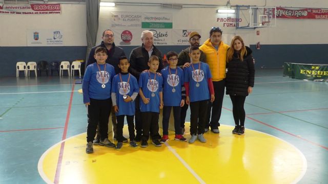Los colegios Ginés García y Francisco Caparrós se imponen en la jornada benjamín de 'Jugando al atletismo'