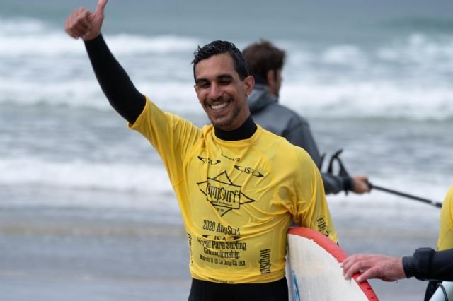 Efren Mompeán del Club Bahía Surf de Mazarrón gana el oro mundial con la Selección Española de Surf Adaptado