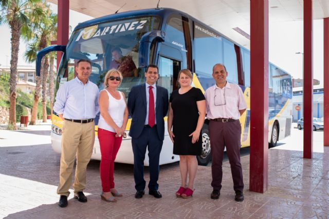 La comunidad subvenciona la línea de autobús que une Mula con Puerto de Mazarrón