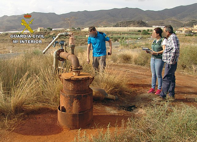 El SEPRONA investiga a 18 personas por la captación de agua para uso agrícola mediante 51 pozos ilegales en Mazarrón